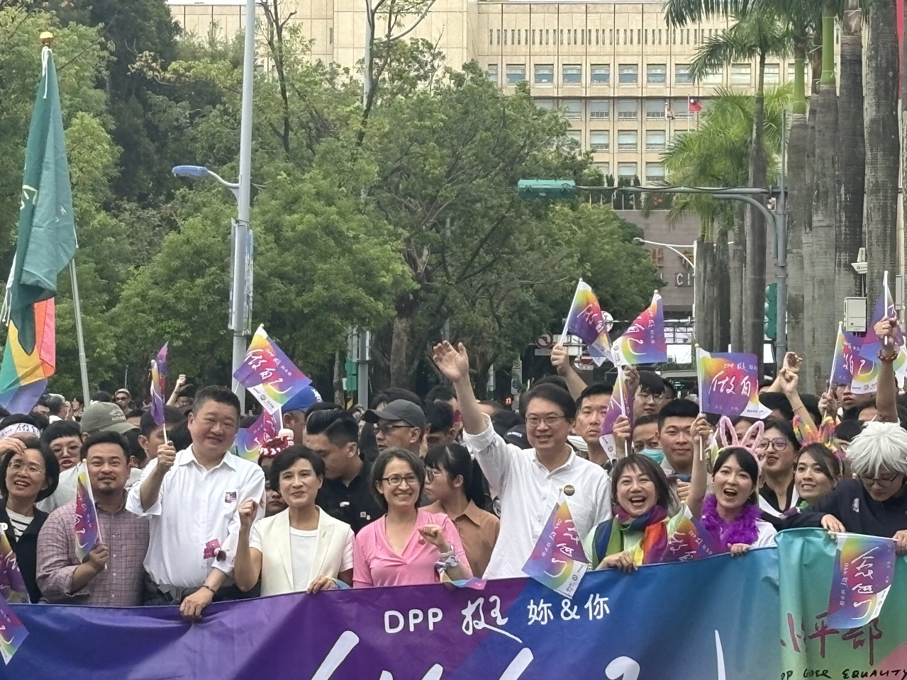 挺同志遊行！蕭美琴：台灣天空上的彩虹最耀眼