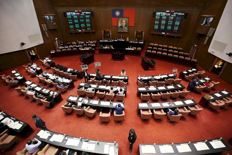 總預算案付委否   藍白11/5各開黨團大會討論