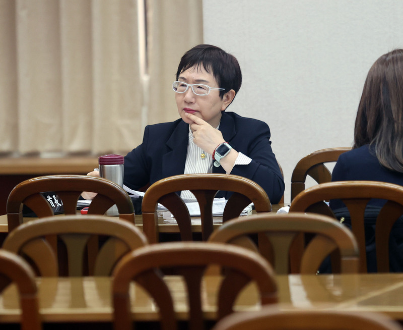 貿易全球化已死台灣能因應？財長：供應鏈加速重組