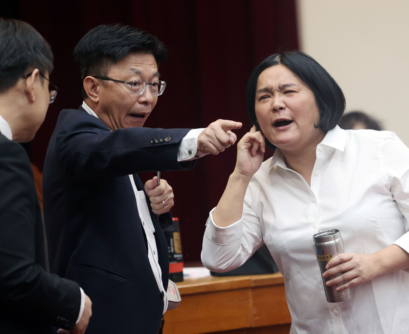 財劃法初審藍綠衝突議事停擺  明日再審