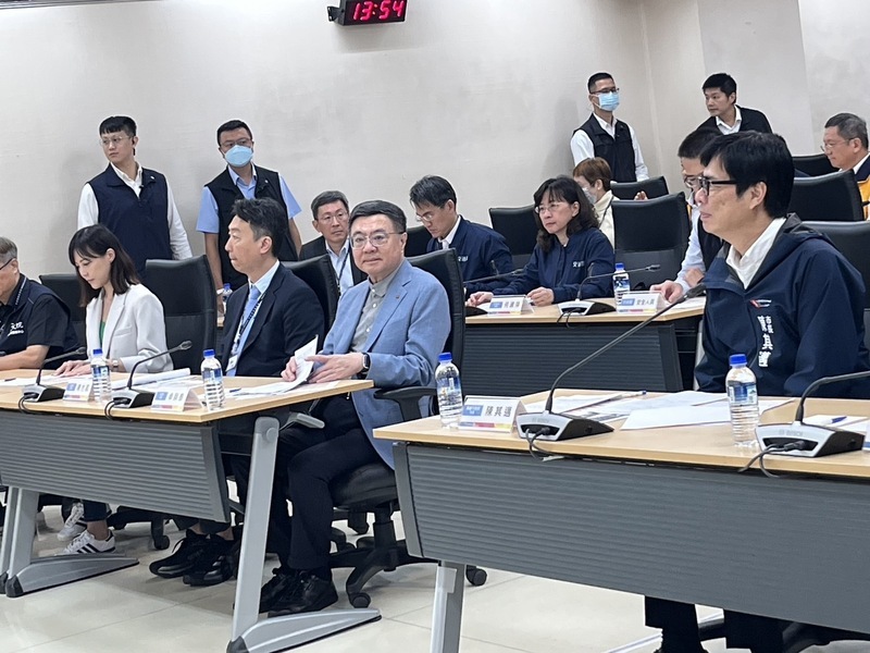 卓揆視察高雄機場  陳其邁爭取更多國際航班吸引觀光客
