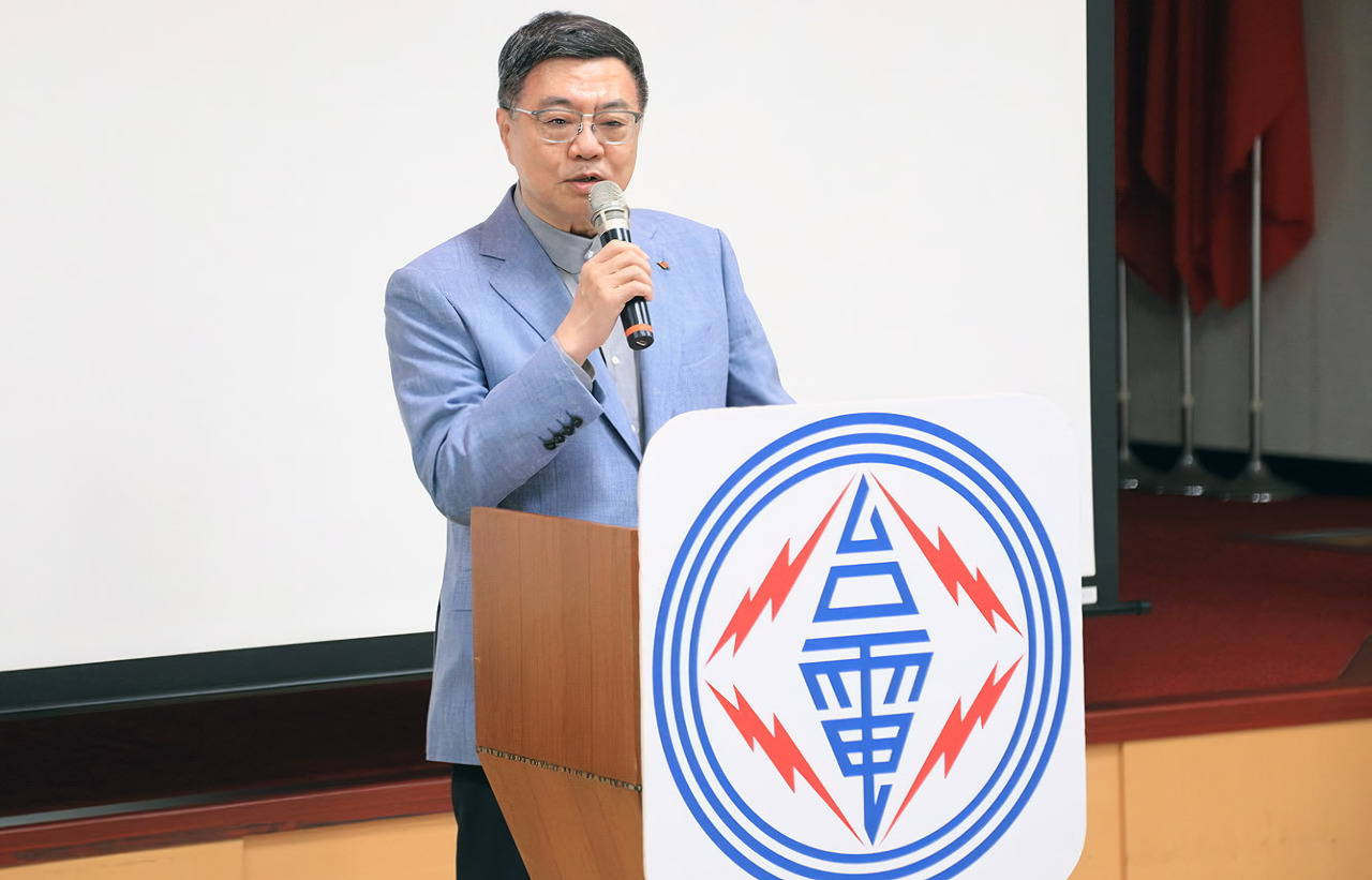 視察台中電廠 卓揆宣示2032年檢討6部燃煤備用機組存廢