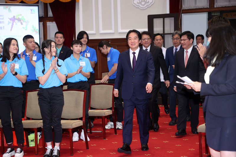 接見青年大使 賴總統：將推青年百億海外基金助青年圓夢