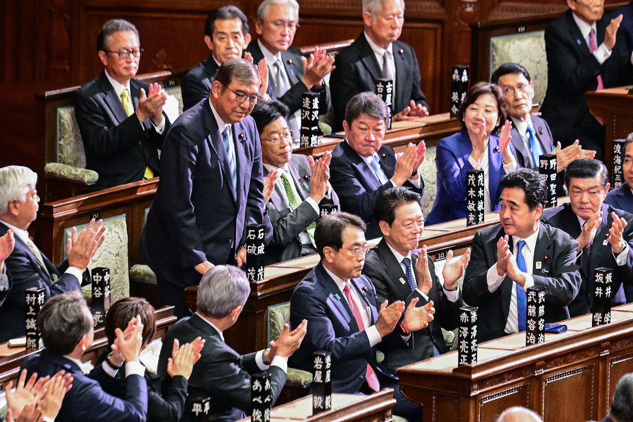 石破連任首相 學者：脆弱多數前景堪憂