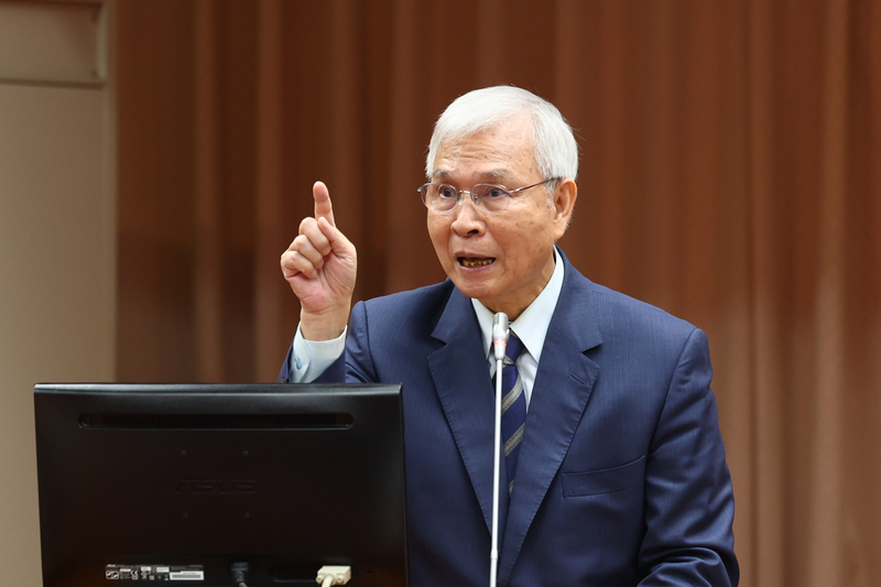 川普當選楊金龍坦言「挑戰」 預估美元續強