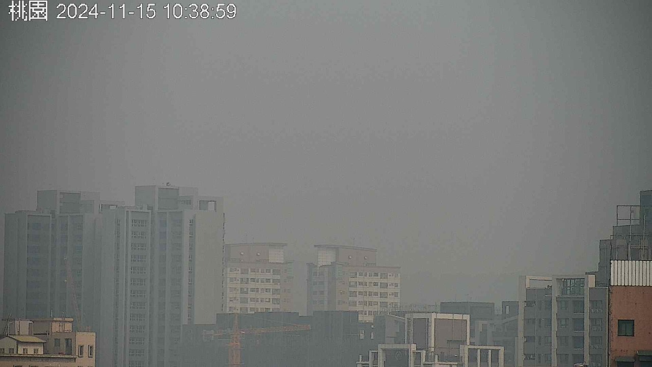 西半部空氣品質差天空灰濛濛 環境部示警午後臭氧濃度上升