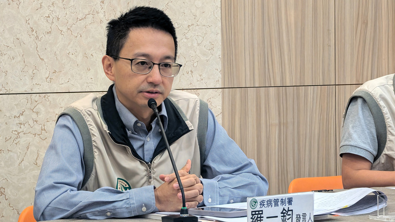 羅一鈞：麻疹未擴散社區  籲打流感、COVID-19疫苗