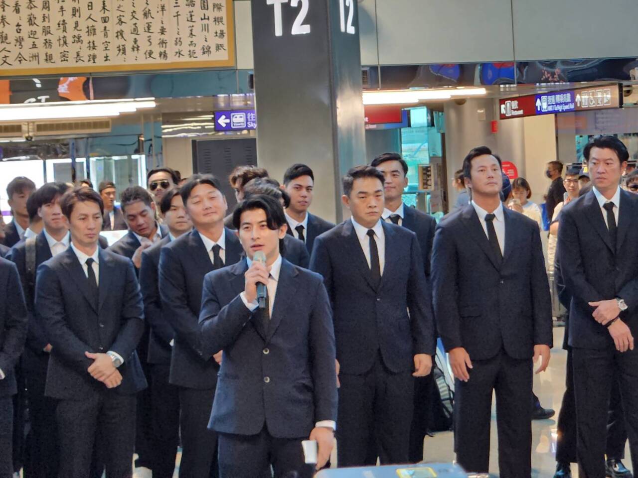 12強／台灣隊搭機飛東京 陳傑憲率隊宣示：努力成為台灣驕傲 (影音)