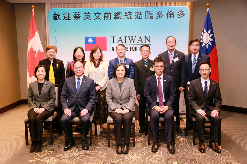 蔡英文抵達加拿大！僑胞們「揮舞台灣國旗」歡迎  川普上任前拜登加強援助烏克蘭