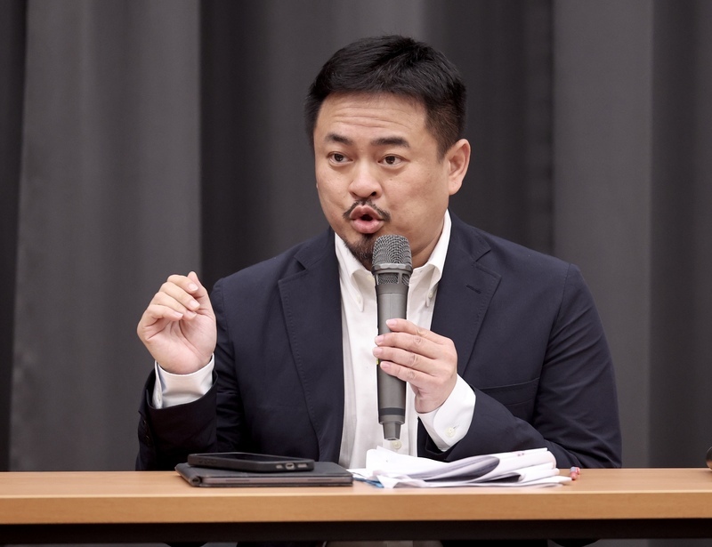 洪申翰：我不只挺移工 我是挺勞工