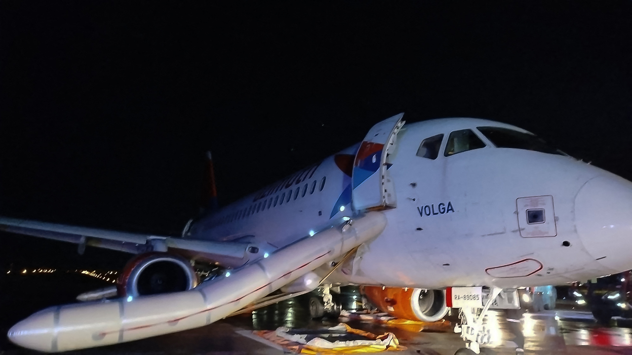 俄羅斯客機發動機起火 土耳其機場平安疏散90多人
