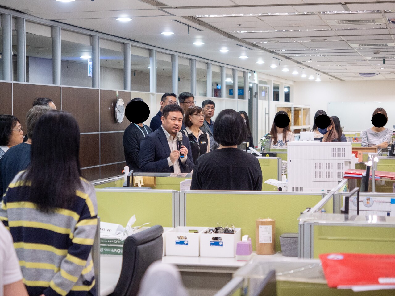 赴北分署為同仁打氣  勞長留私人email電話供陳情