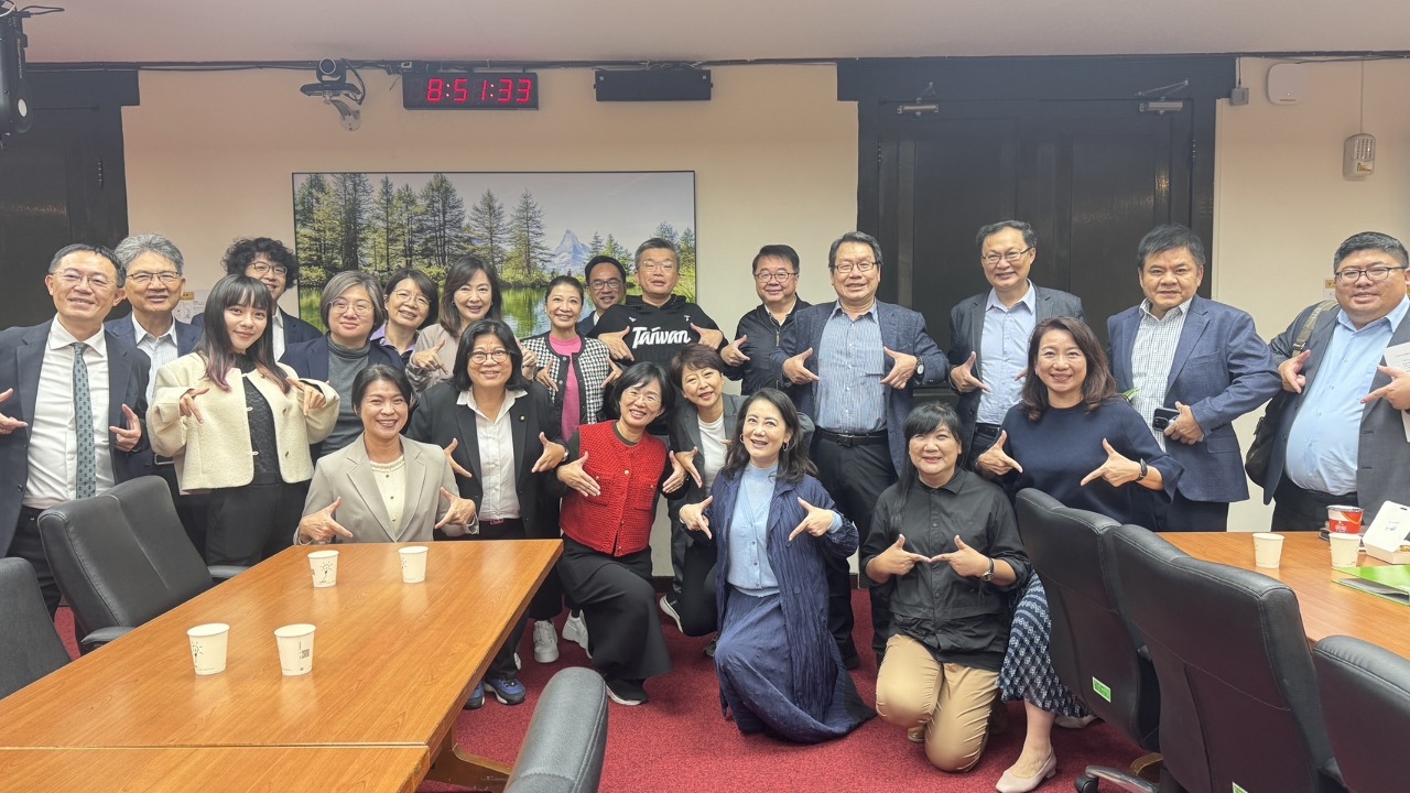 「蔡總機」心繫總預算！喊話盼朝野支持體育預算 想想台灣隊奪冠時刻