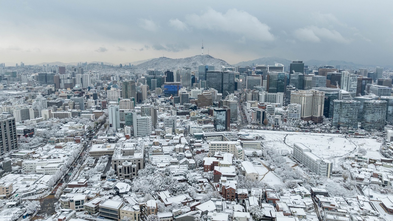 南韓連2天大雪至少4死 上百航班取消、渡輪停駛
