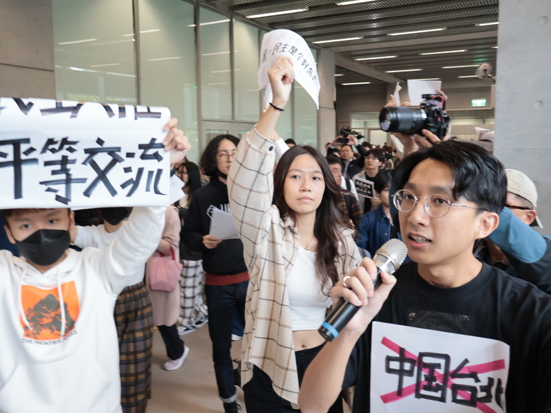 陸生來台參訪「中國台北說」惹議 見證台灣民主多元聲音