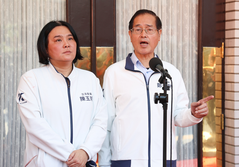 鄭天財喊「戒嚴是為了保護台灣」 邱議瑩哽咽稱「美麗島事件受害人算什麼？」