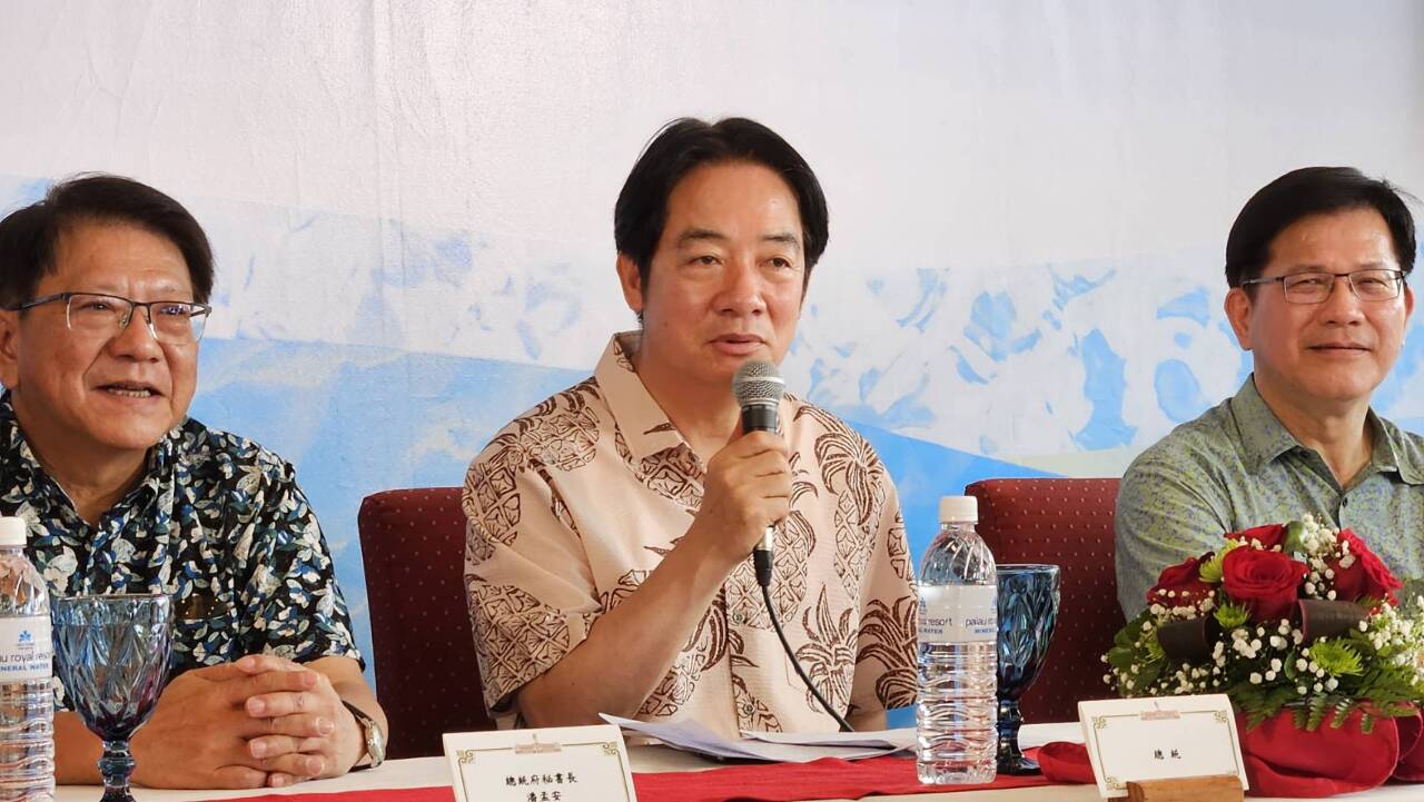 中生團惹議 賴總統：一手交流一手共機擾台 不會被接受