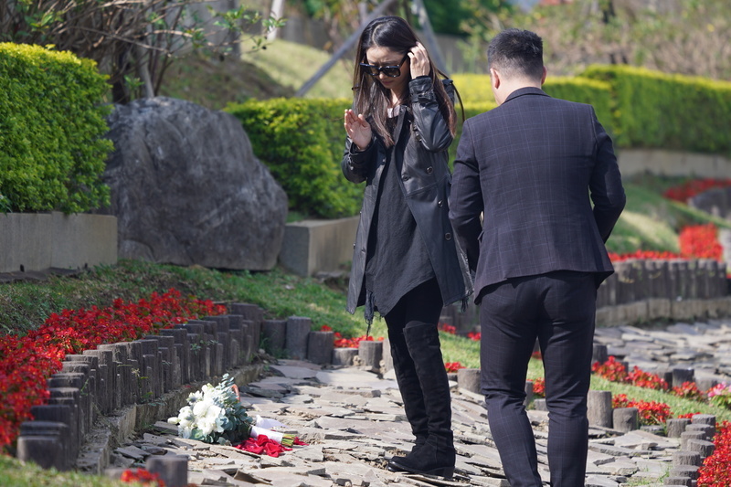 瓊瑤花葬 大陸粉絲願一路好走