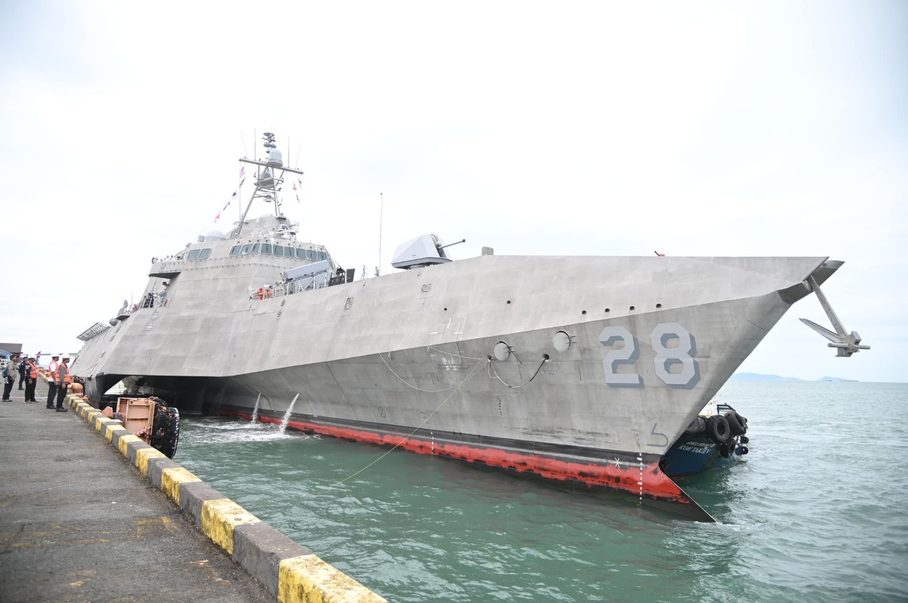 憂中國擴大海軍勢力 美軍艦8年來首次停泊柬埔寨港口