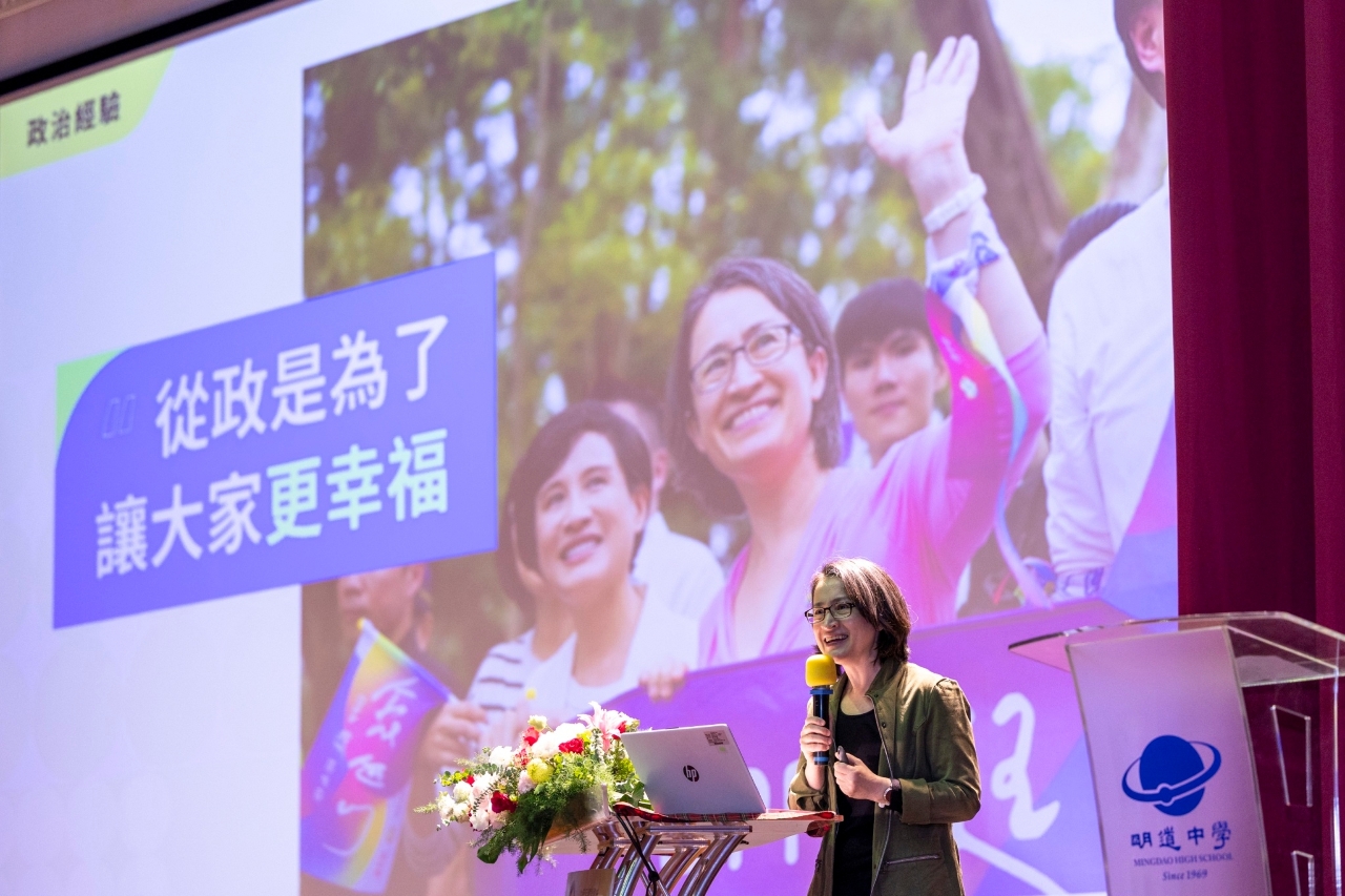 與高中生對話 副總統：相信民主無代溝期許善用AI