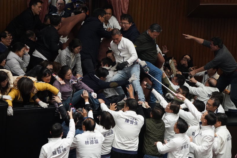 立法院「選罷法」、「憲訴法」及「財政收支劃分法」三大修法爭議一次看