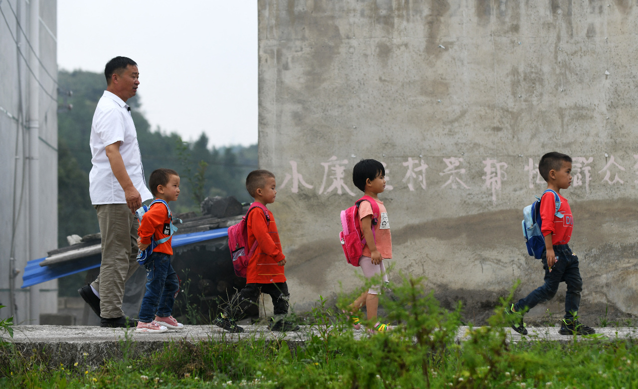 留守兒創傷已禍延下一代！WSJ：中國政府把生育希望放農村恐畫錯重點