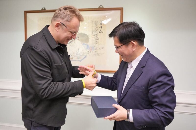 林佳龍午宴烏克蘭利維夫市長 台灣援修復健大樓