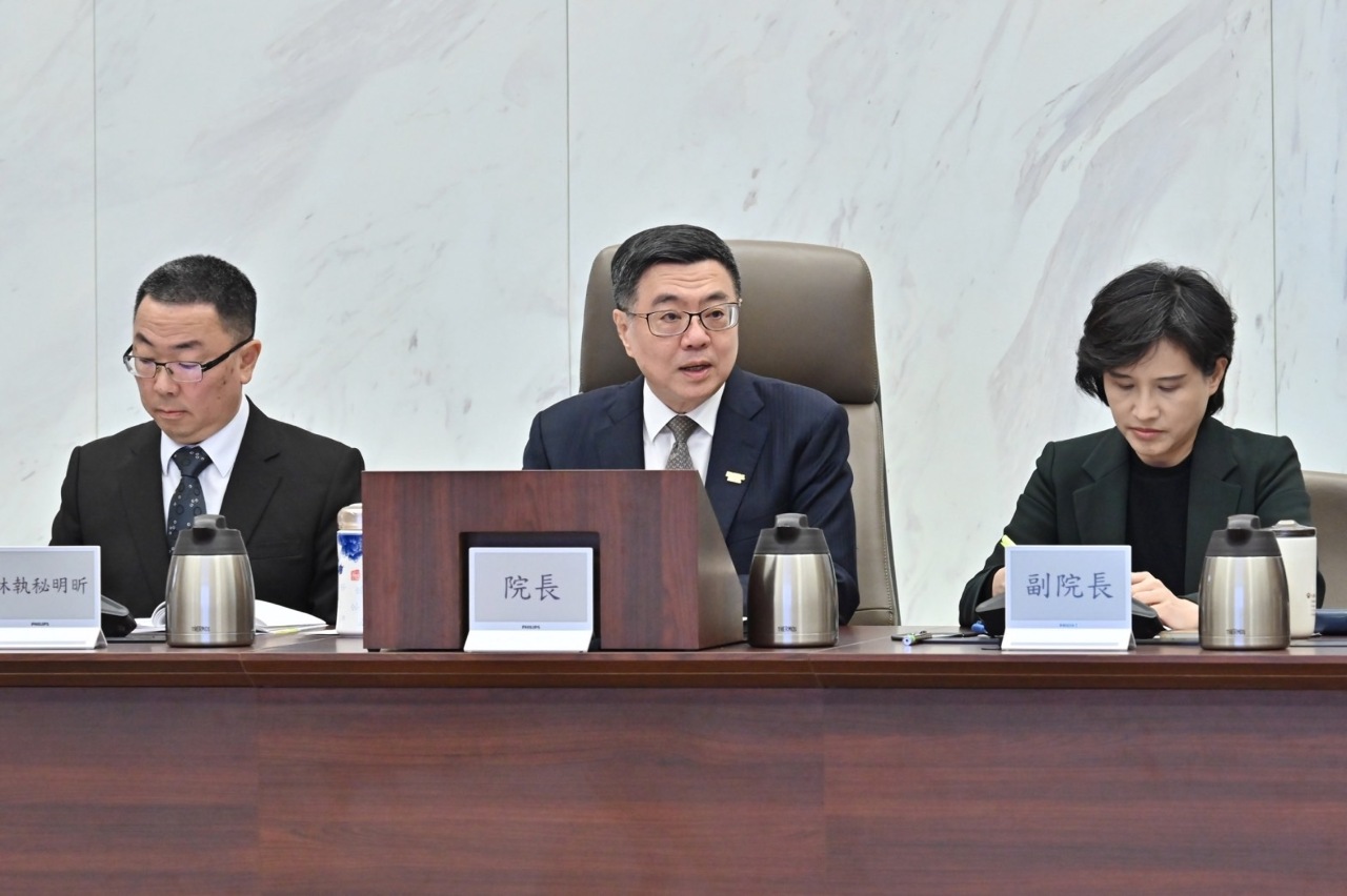 卓榮泰指示落實性別同工同酬  加速企業揭露性平資訊