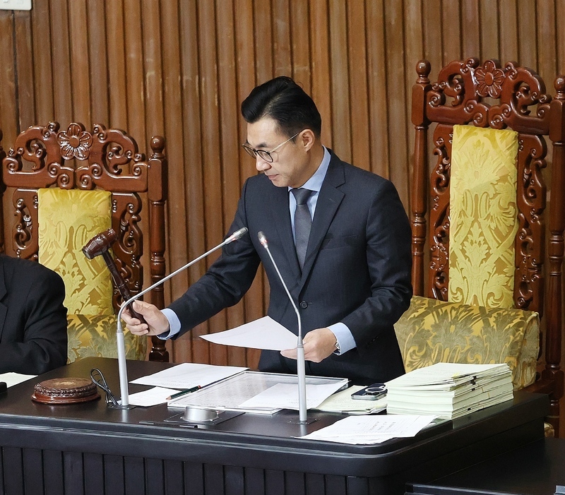 立院三讀 當沖降稅延長至2027年底