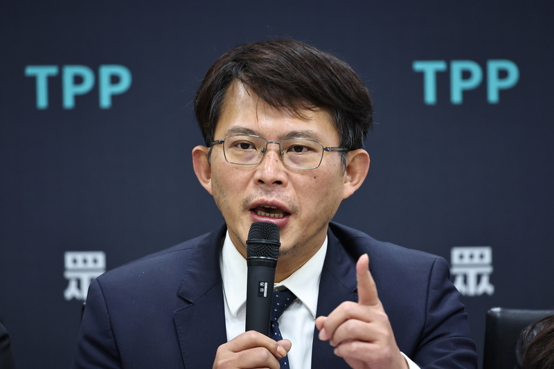 總統拋朝野共商國是 黃國昌：願受邀但須不設前提