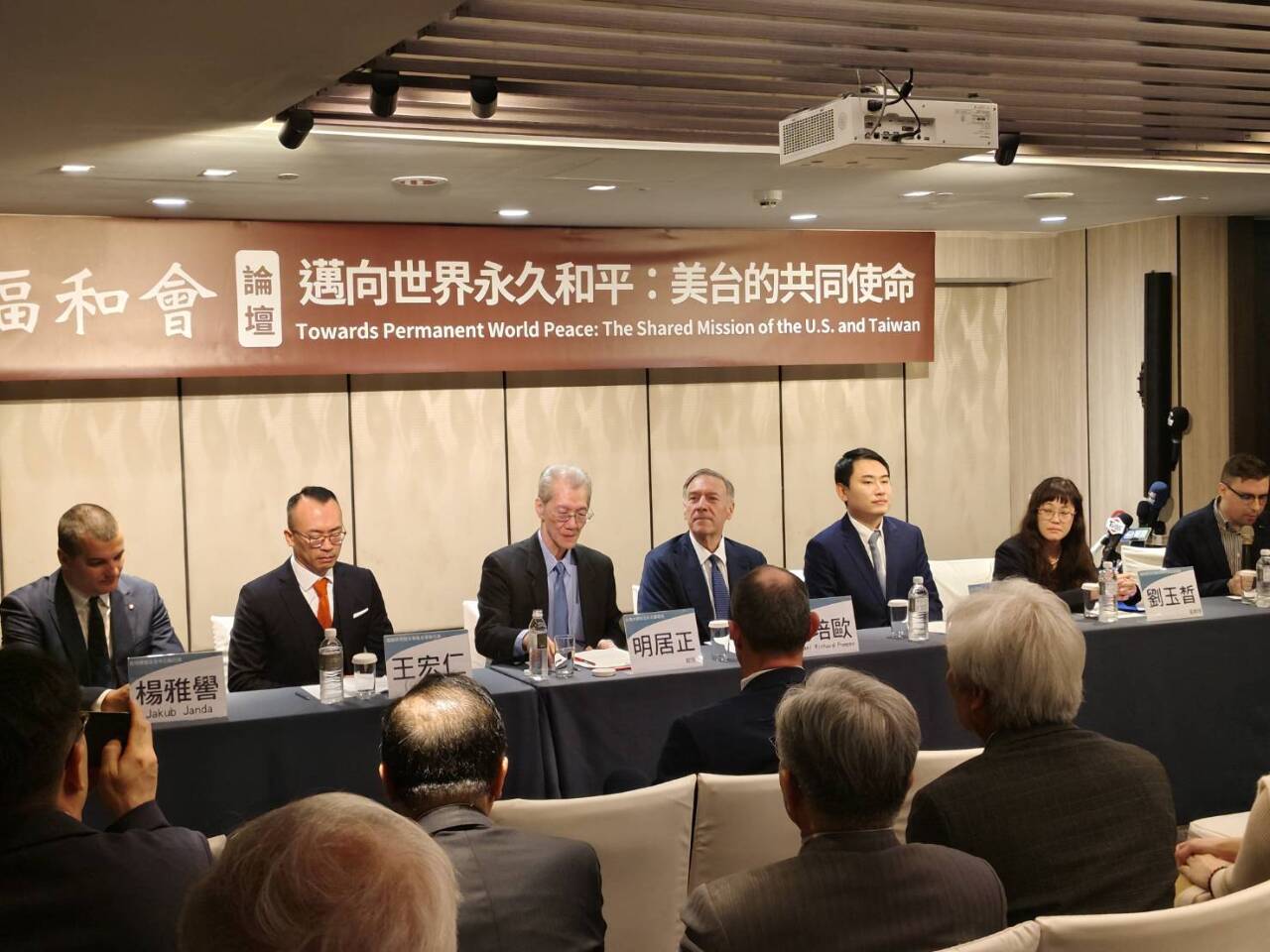 川普2.0對中立場 蓬佩奧：將與第一任相似 視中國為威脅