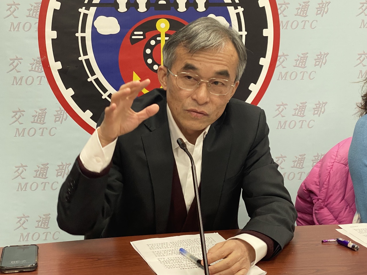 交通部新頒「鐵道邊坡維護與管理規範」 擴大關注路權外的邊坡安全