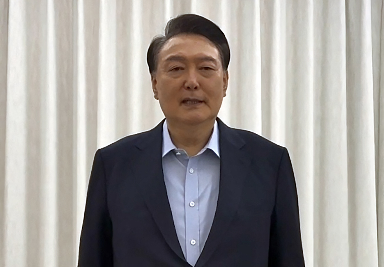 尹錫悅：為避免流血決定接受非法調查