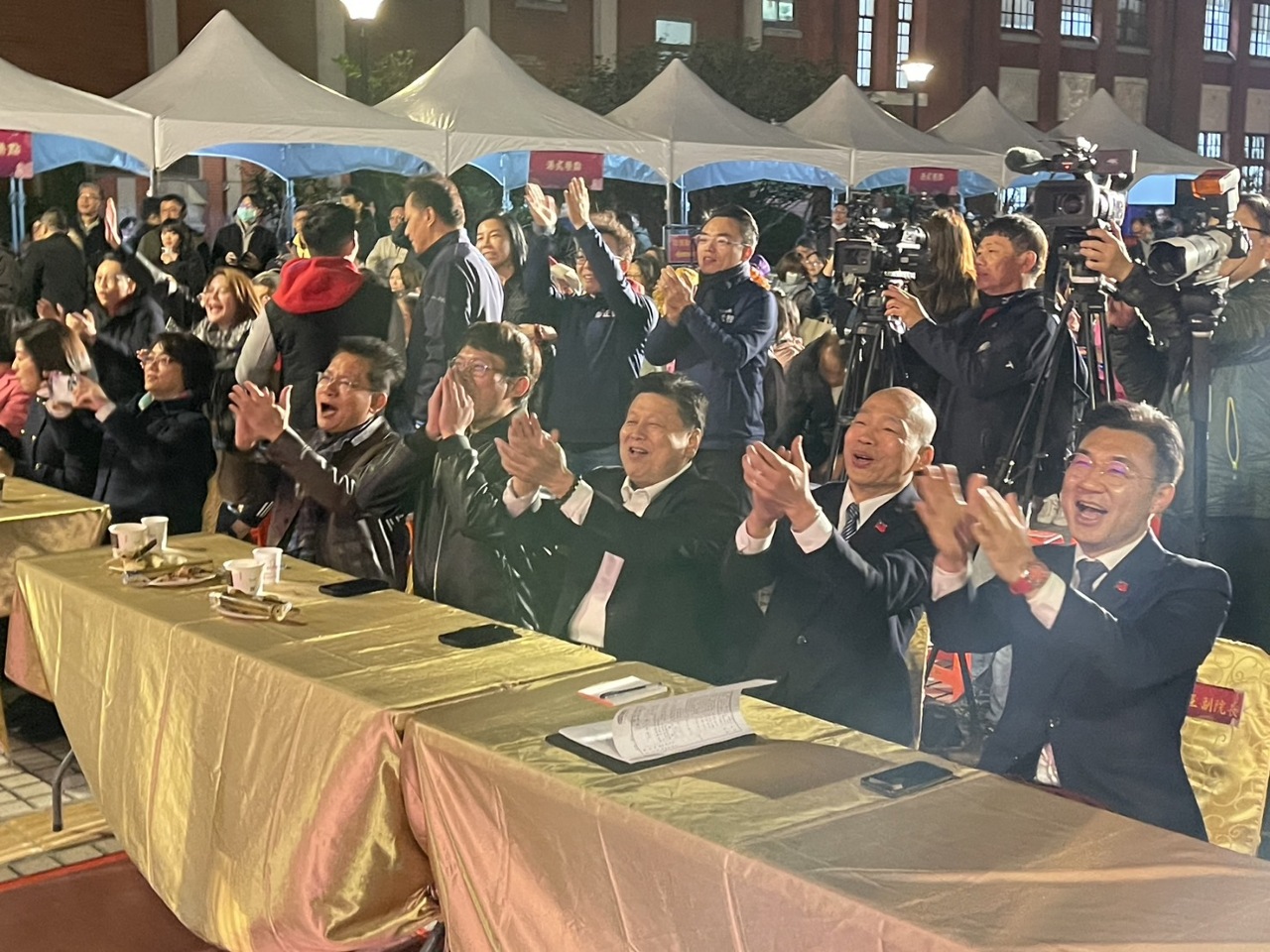 抗議在野強行表決總預算 民進黨團全數缺席立院尾牙