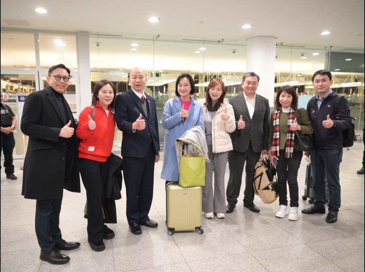 川普就職  台灣慶賀團抵美僑胞接機