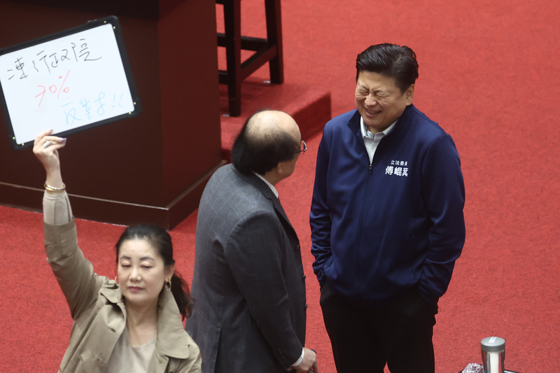 立法院總預算案 727案上演表決大戰 民進黨團提案全數撤案
