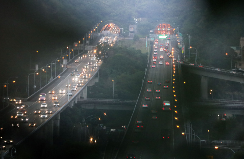春節連假   高公局估25日國道9路段易塞