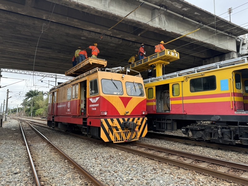 善化至新市電車線受損 台鐵下午1時恢復雙線通車