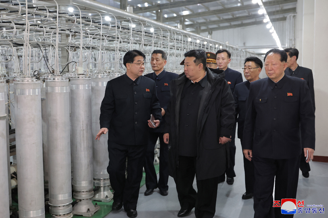 視察最新驅逐艦 金正恩下令海軍加快核武裝化