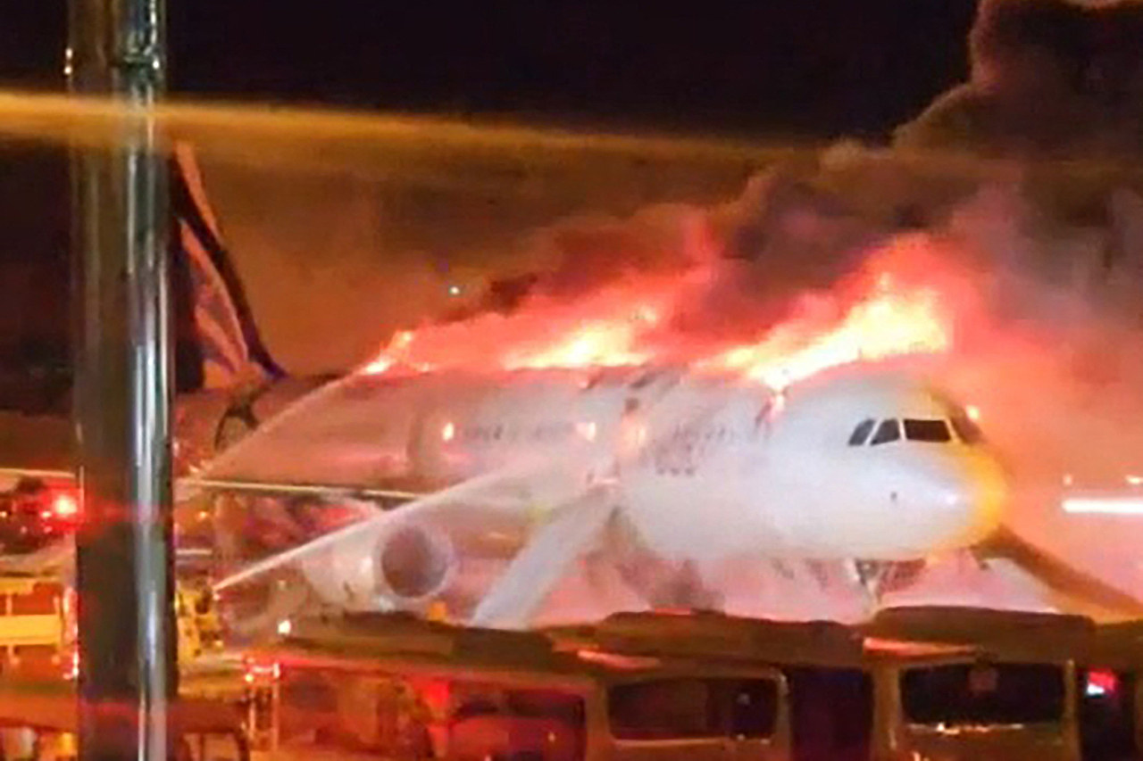 釜山航空飛機火警撲滅 3人輕傷
