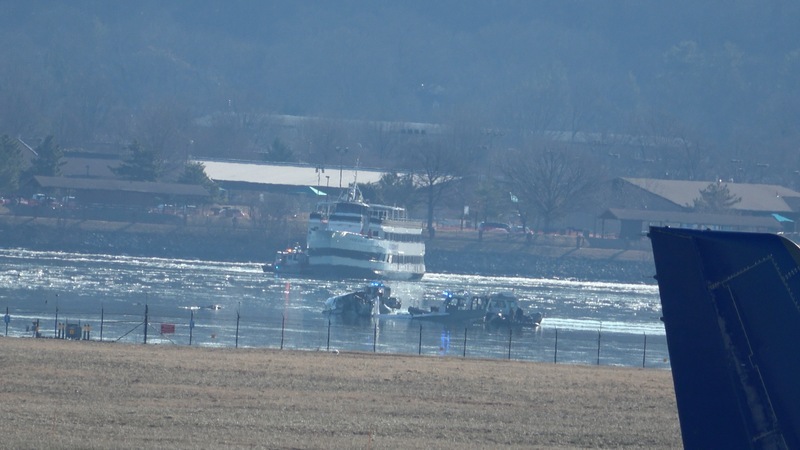 華府空難第3名殉職軍人身分曝光 黑鷹接送高官惹議