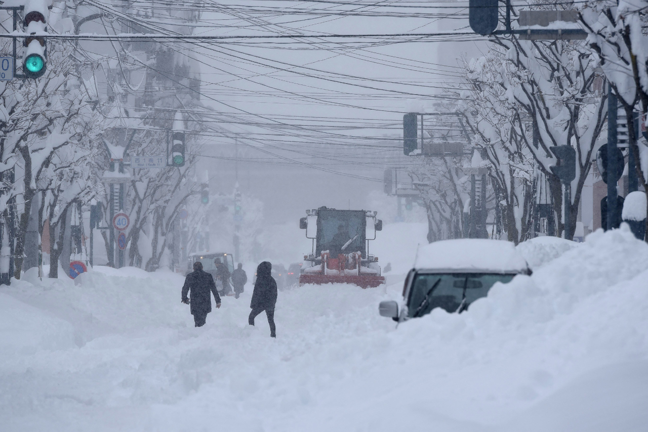 日本北海道破紀錄大雪已阻63航班 氣象廳籲避免非必要外出