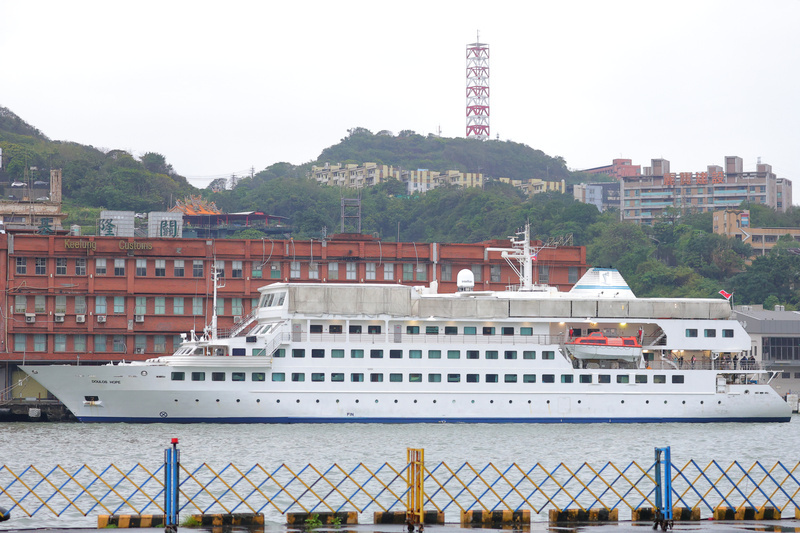 海上書香品咖啡 望僕號停靠基隆港至3/9