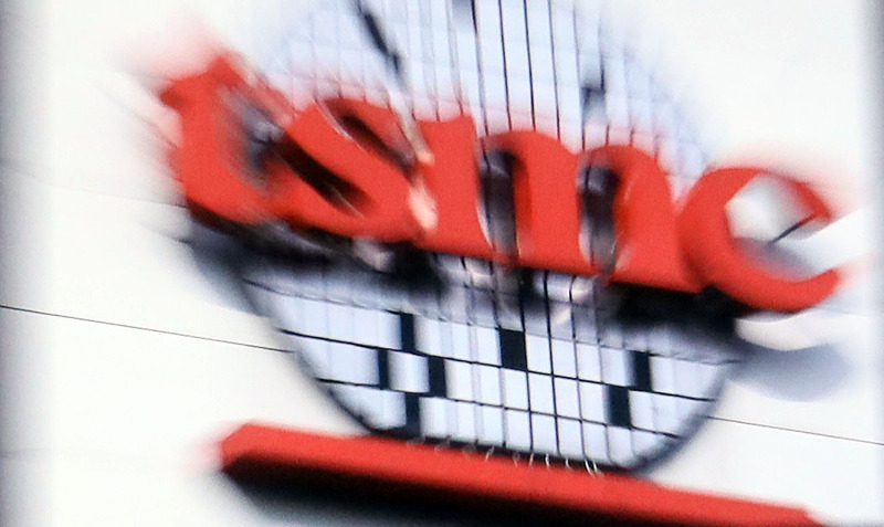 台積電開盤站回千元 台股早盤漲逾270點