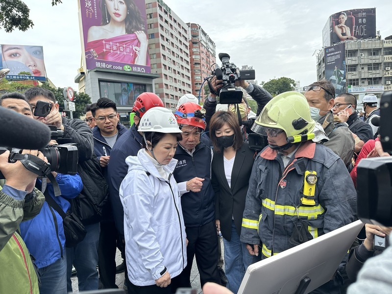 台中新光三越氣爆 盧秀燕指示全力救災