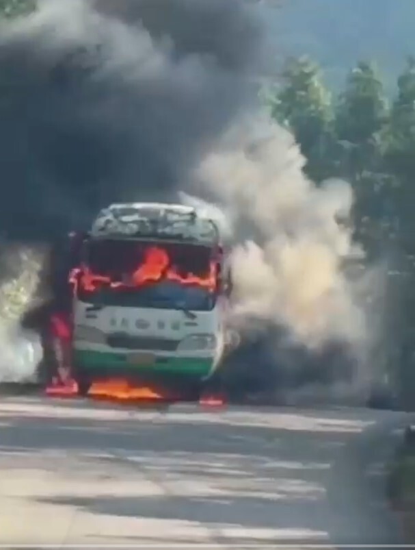 廣東公車突起火 釀6死