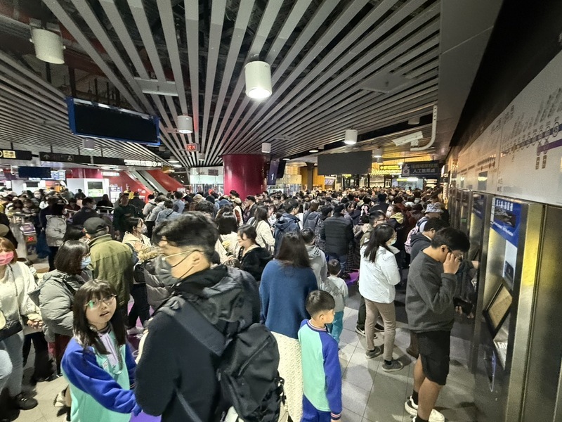 台灣燈會人潮爆滿 交通部啟動疏運聯防機制