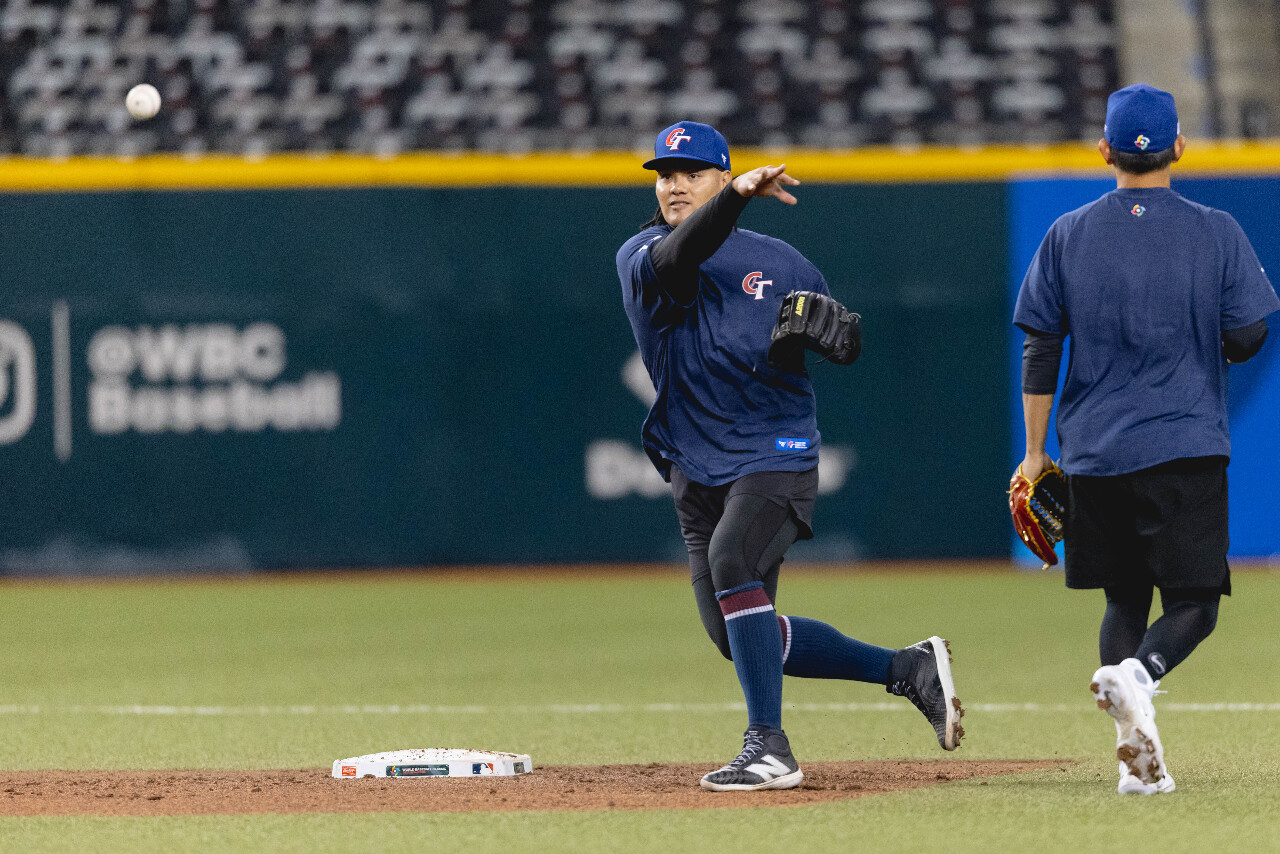 WBC資格賽／國防部長張育成3局下開轟 台灣隊2：4暫落後西班牙