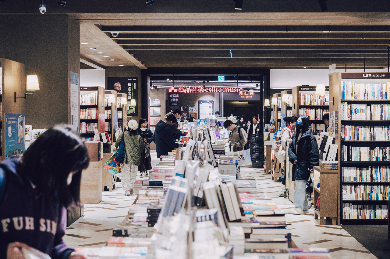 誠品書店背後的秘密！全台唯一24小時營業的書店，為什麼這麼神？