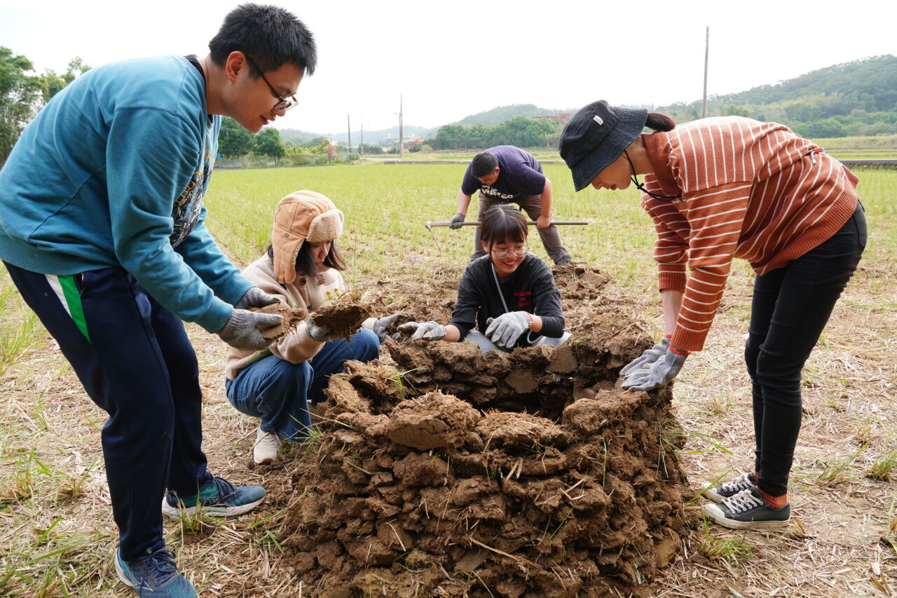 先談「好搞」（好玩）再談「教育」—專訪新竹話古工作室